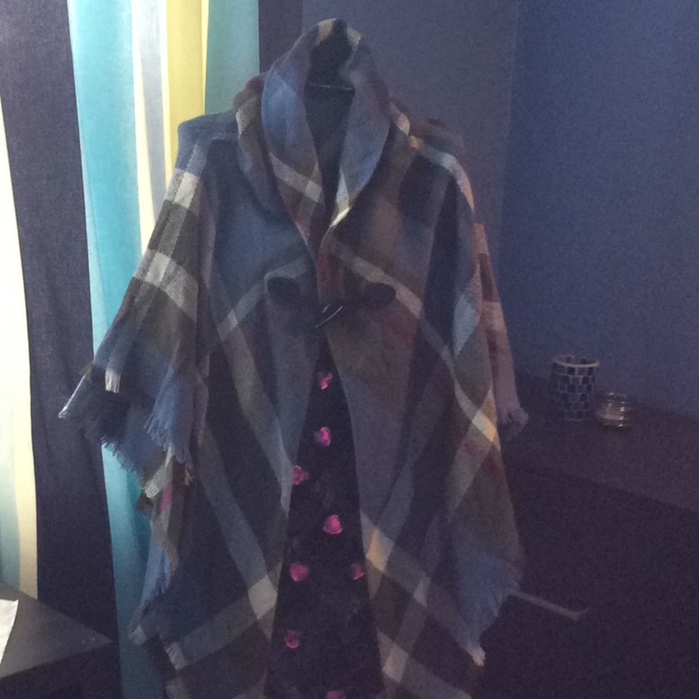 Woven Multi Plaid Cape with Toggle Closure